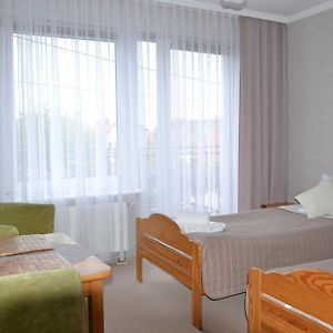 Pokój z dwoma pojedynczymi łóżkami
